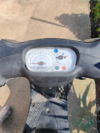 Yamaha Neos 100 2T Scooter
