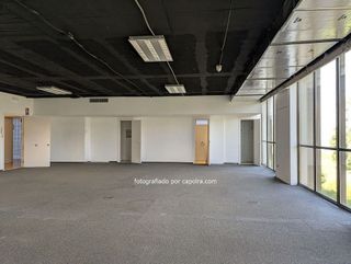 Oficina en alquiler en Sant Just Desvern