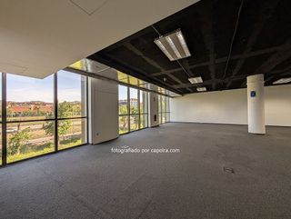 Oficina en alquiler en Sant Just Desvern