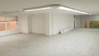 Local comercial en alquiler en Creu de la Mà - Rally sud en Figueres