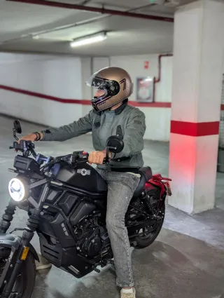 Chaqueta de moto con protecciones