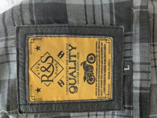Chaqueta de moto con protecciones