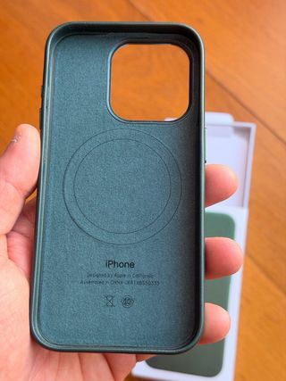 Funda Cuero Magsafe iPhone 15 Pro Verde