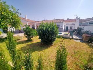 Chalet en venta en Zona Avda. Juan de Diego - Parque Municipal  en Bormujos