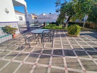 Chalet en venta en Zona Avda. Juan de Diego - Parque Municipal  en Bormujos