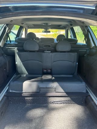 Mercedes-Benz E270 - 7 (5 + 2) Lugares