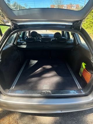 Mercedes-Benz E270 - 7 (5 + 2) Lugares