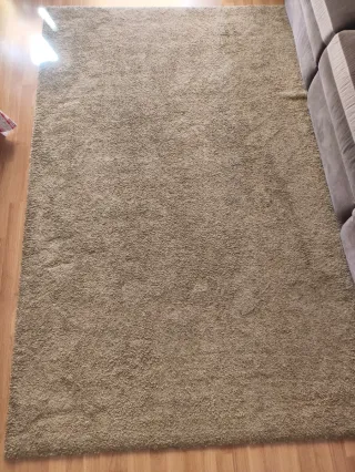 Alfombra verde oliva suave