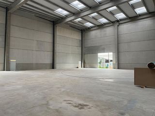 Nave industrial en alquiler en Almeda - El Corte Inglés en Cornellà de Llobregat