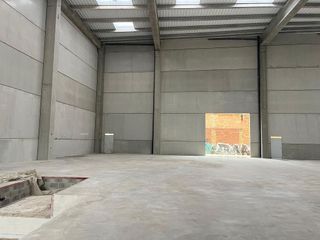 Nave industrial en alquiler en Almeda - El Corte Inglés en Cornellà de Llobregat
