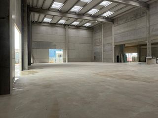 Nave industrial en alquiler en Almeda - El Corte Inglés en Cornellà de Llobregat