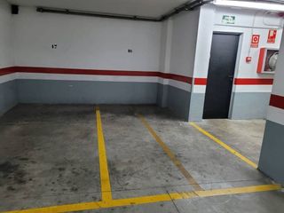 Garaje en alquiler en Centre en Sabadell