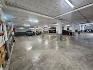 Nave industrial en alquiler en Gran Via LH en Hospitalet de Llobregat, L´
