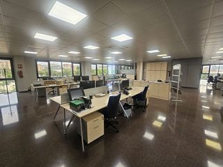 Nave industrial en alquiler en Gran Via LH en Hospitalet de Llobregat, L´