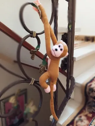 Mono de peluche colgante Color camel  (NUEVO)