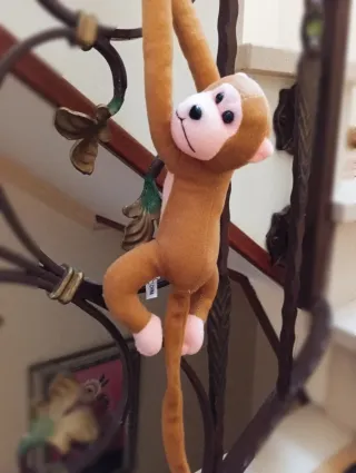 Mono de peluche colgante Color camel  (NUEVO)