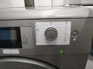 Secadora gris Beko 8kg De Condensación
