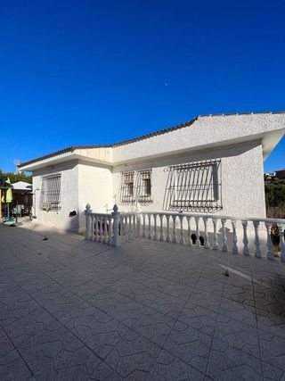 Casa adosada en alquiler en Los Balcones - Los Altos del Edén en Torrevieja