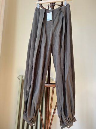 Pantalón mujer bombacho verde militar sin estrenar