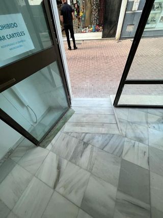 Local comercial en alquiler en La Línea de la Concepción ciudad en Línea de la Concepción (La)