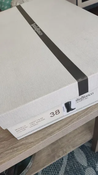 Botas altas de piel mujer negras