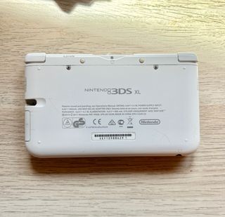 Nintendo 3DS XL Bianca + Caricatore