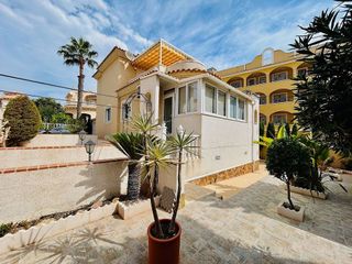 Chalet en venta en Altos - La Florida en Orihuela