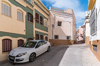 Chalet en venta en Adra