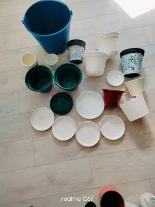 Lote cubo + 11 maceteros + 8 platos