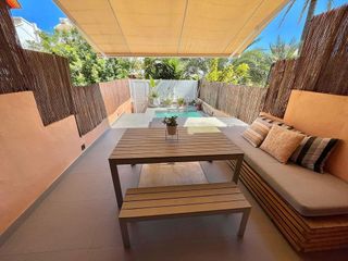 Casa adosada en venta en Bernabéu - Santa Pola Este en Santa Pola