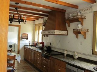 Chalet en venta en Yecla