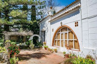 Chalet en venta en La Granja-La Colina-Los Pastores en Algeciras