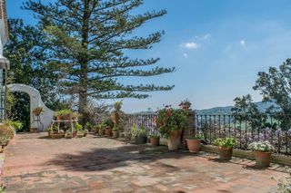 Chalet en venta en La Granja-La Colina-Los Pastores en Algeciras