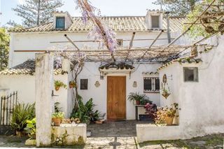 Chalet en venta en La Granja-La Colina-Los Pastores en Algeciras