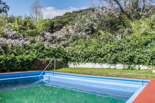 Chalet en venta en La Granja-La Colina-Los Pastores en Algeciras