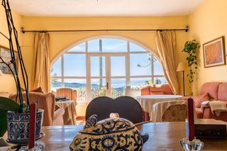 Chalet en venta en La Granja-La Colina-Los Pastores en Algeciras