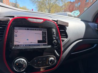 Renault Captur Rojo 2016  90 cv  Recién pintado !