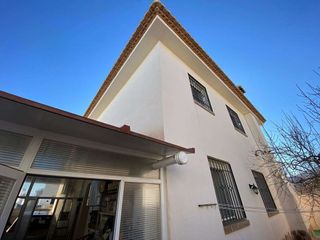 Chalet en venta en Baza