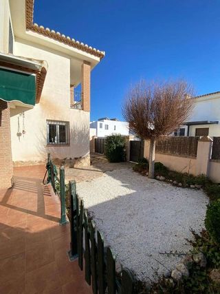 Chalet en venta en Baza