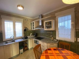 Chalet en venta en Baza