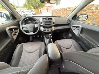 Toyota RAV4 2010