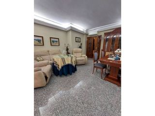 Casa en venta en Lucena