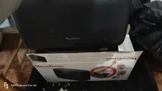 Freidora de aire Aigostar negra y dorada