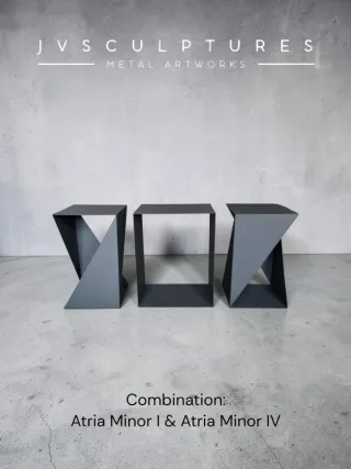Mesa auxiliar diseño escultórico metal