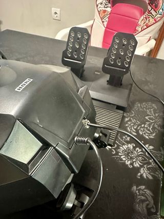 Volante HORI Racing Wheel PS4/PS3 + Pedales