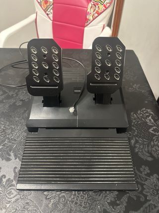 Volante HORI Racing Wheel PS4/PS3 + Pedales