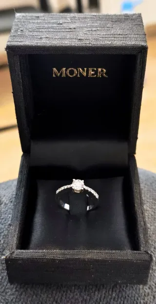 Anillo Oro Blanco Diamantes GIA