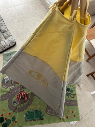 Tienda de campaña y alfombra infantil