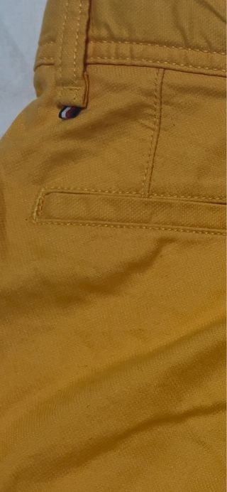 Pantalón corto Tommy Hilfiger Amaril-naranja T.176