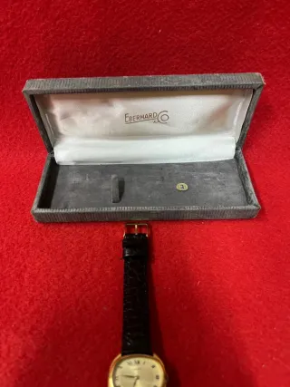 Eberhard Lady Carica Manuale Oro
